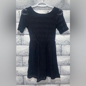 Monteau Black Lace Dress Empire Waist Short Sleeve Small